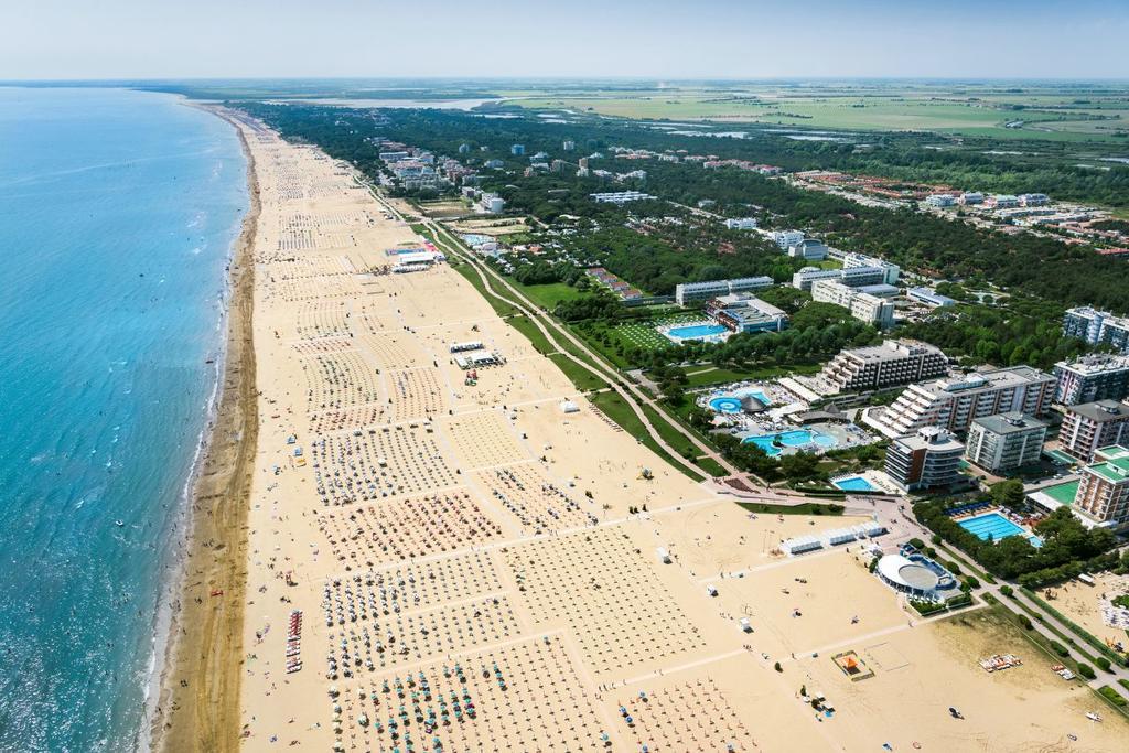 Appartamenti Narcisi Bibione Exteriör bild